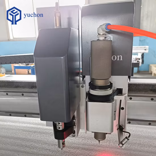 Chine Équipement CNC Matériau flexible Cuir PU domestique, Machine de découpe de mousse XPE avec alimentation automatique